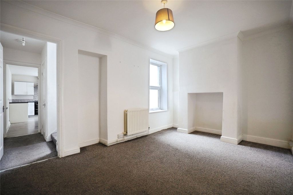 Property photo 2 of 21 Picture No. 17