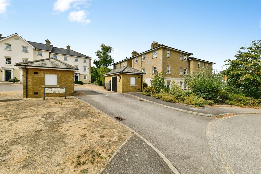 Property photo 1 of 17 Pbox-Img.Jpg