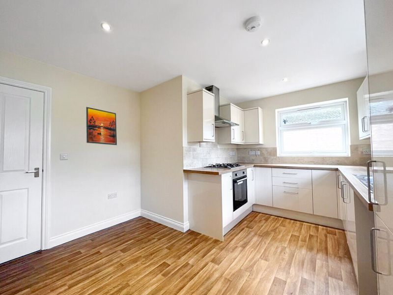 Property photo 3 of 9 Photo 3