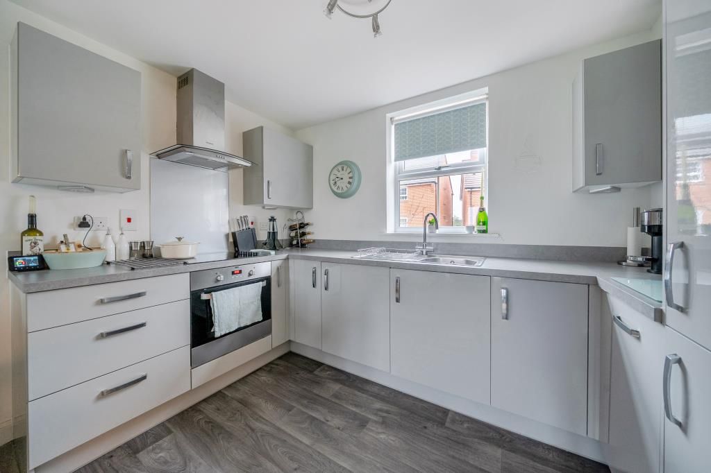 Property photo 2 of 17 Kitchen