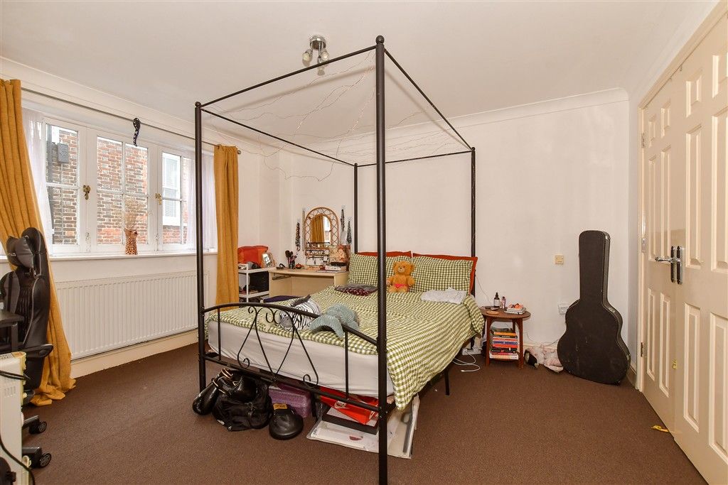 Property photo 3 of 11 Bedroom 1