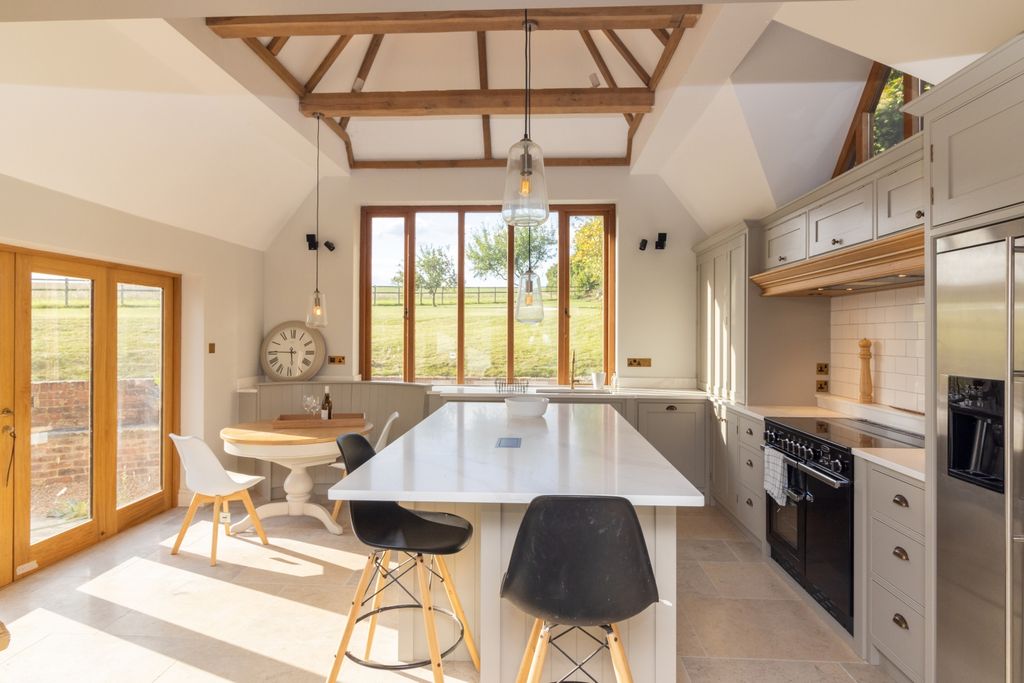 Property photo 2 of 40 Img_1541