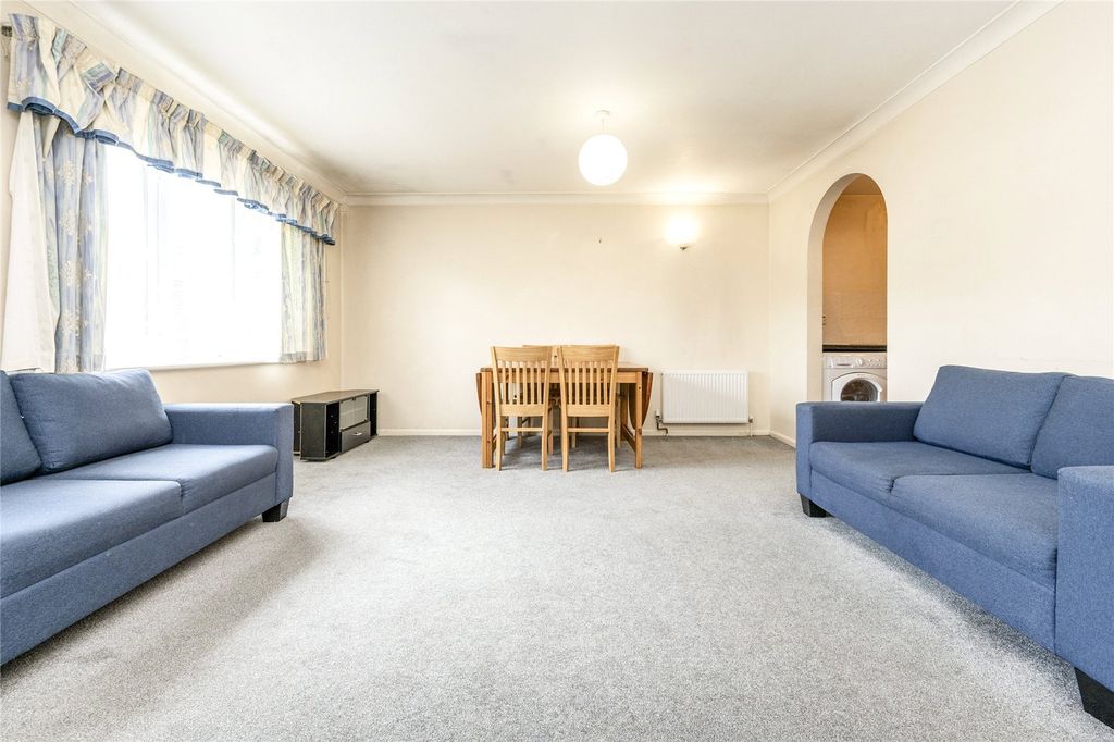 Property photo 1 of 11 Picture No. 24