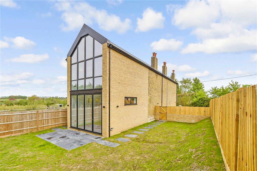 Property photo 2 of 15 Side Elevation