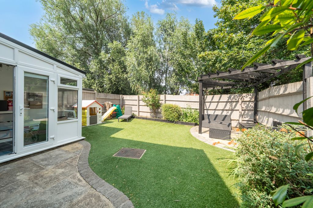 Property photo 2 of 17 149423036A5A3850641A2