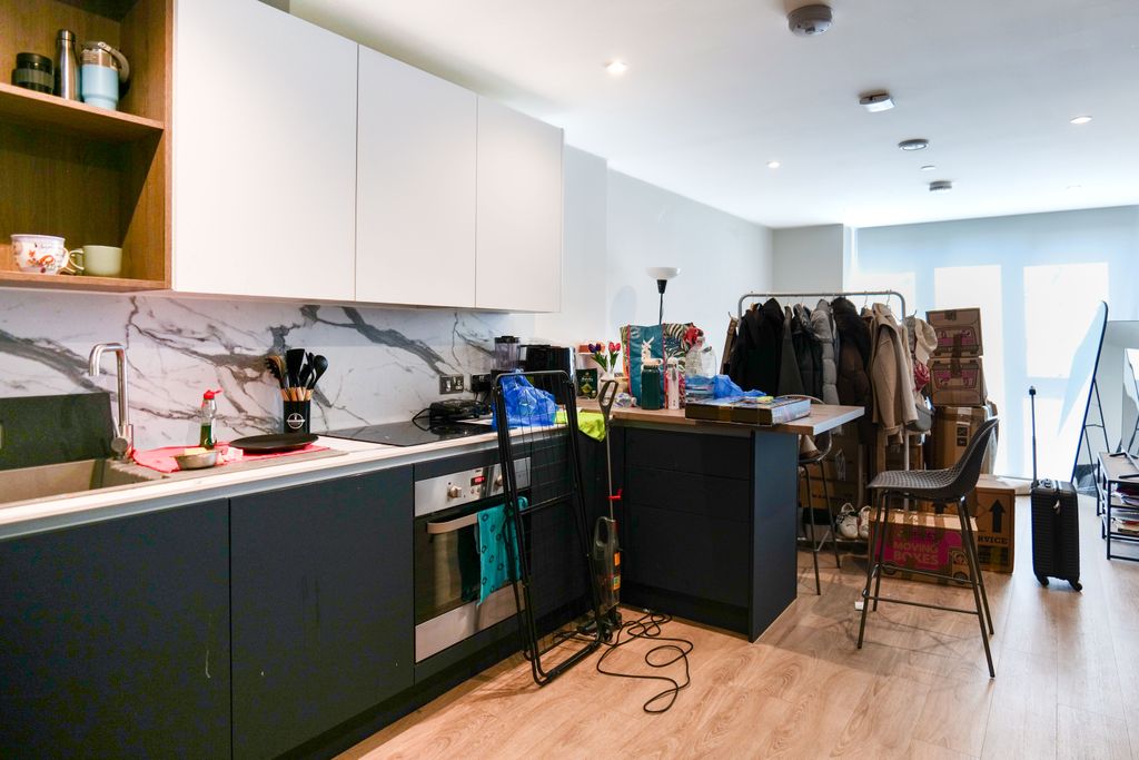 Property photo 3 of 12