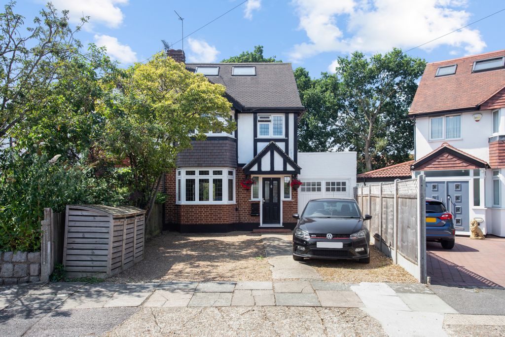 Property photo 1 of 11