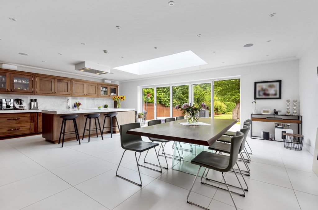 Property photo 2 of 13 Kitchen Diner