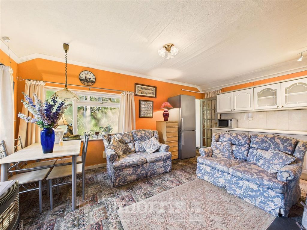 Property photo 3 of 29 Cam02878G0-Pr0101-Still005.Jpg