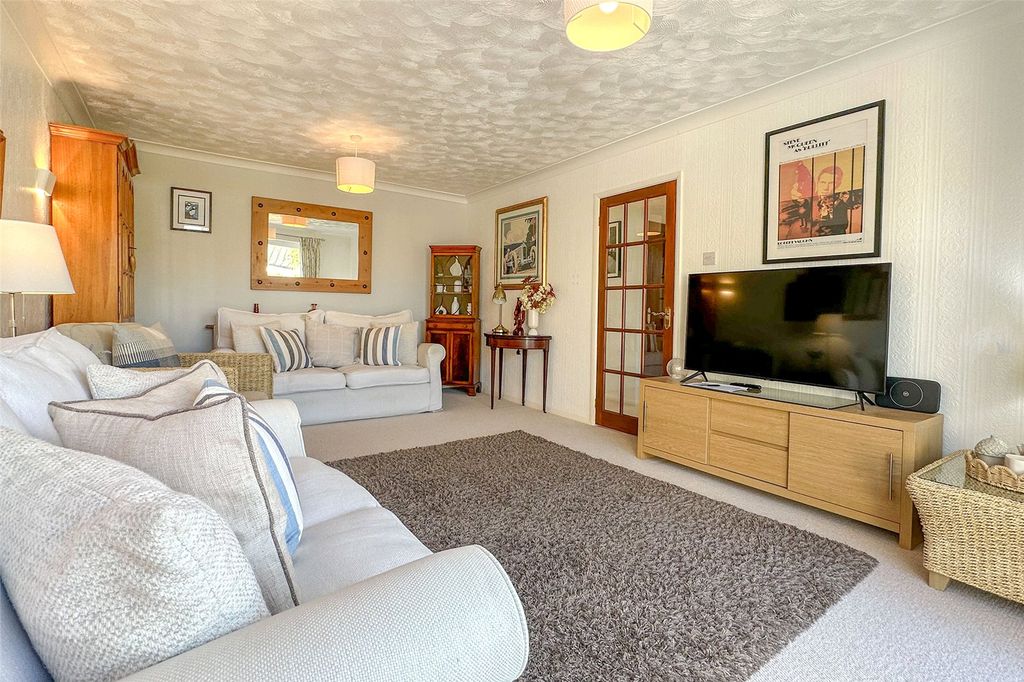 Property photo 3 of 24 Picture No. 16