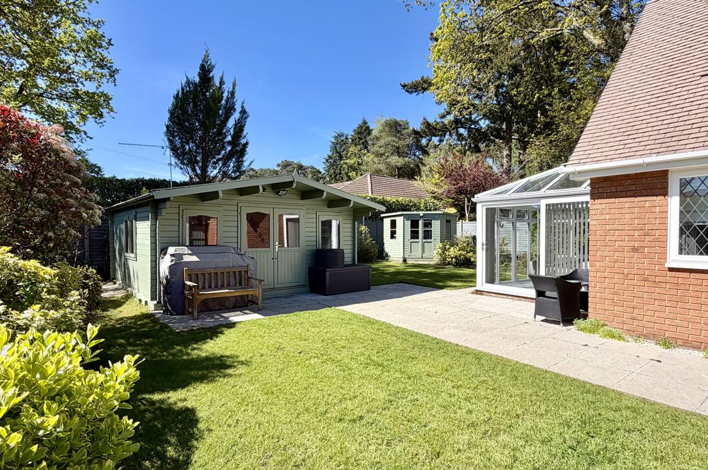 Property photo 3 of 27 Gallery