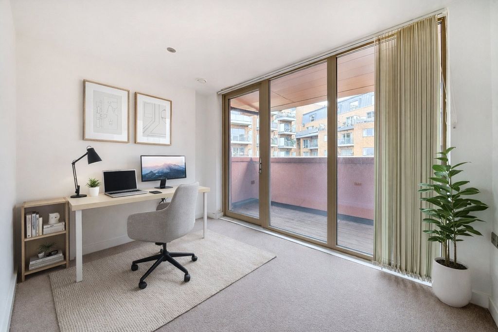 Property photo 3 of 7 Picture No. 20