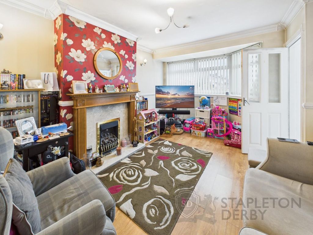 Property photo 3 of 15 Cam04720G0-Pr0141-Still006.Jpg