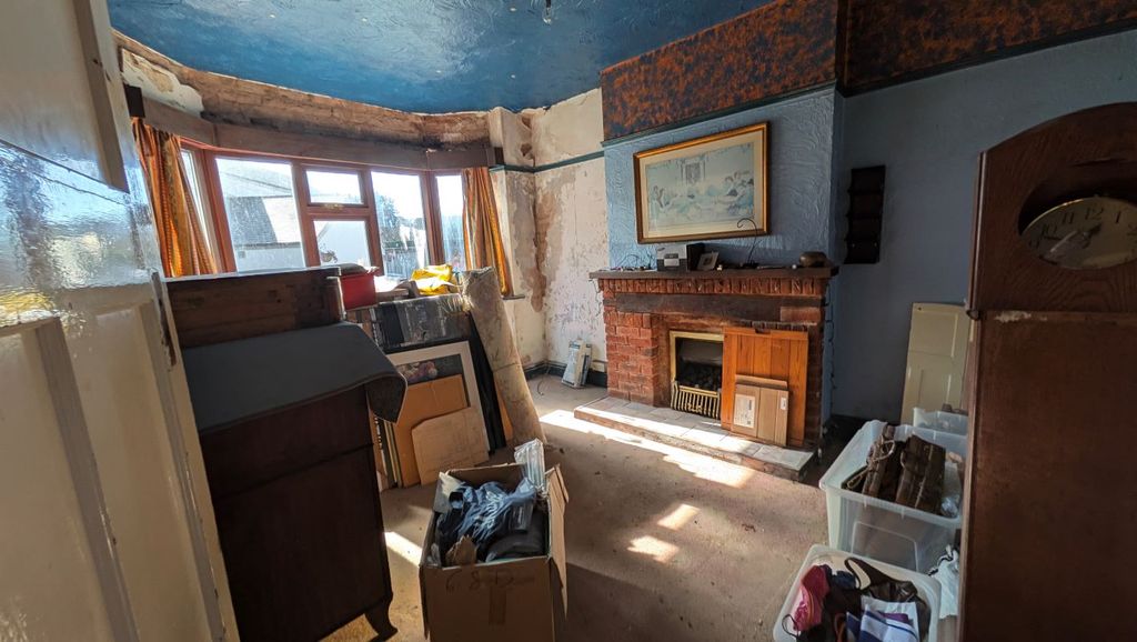Property photo 3 of 7