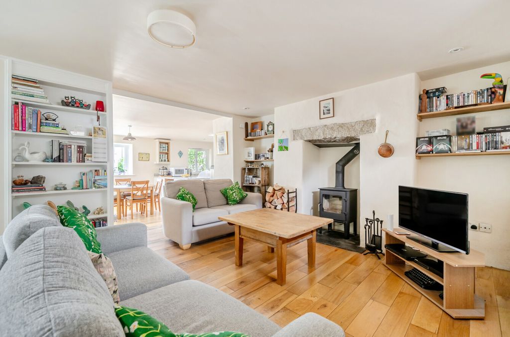 Property photo 3 of 24 1479846-14-6A3Bb7...