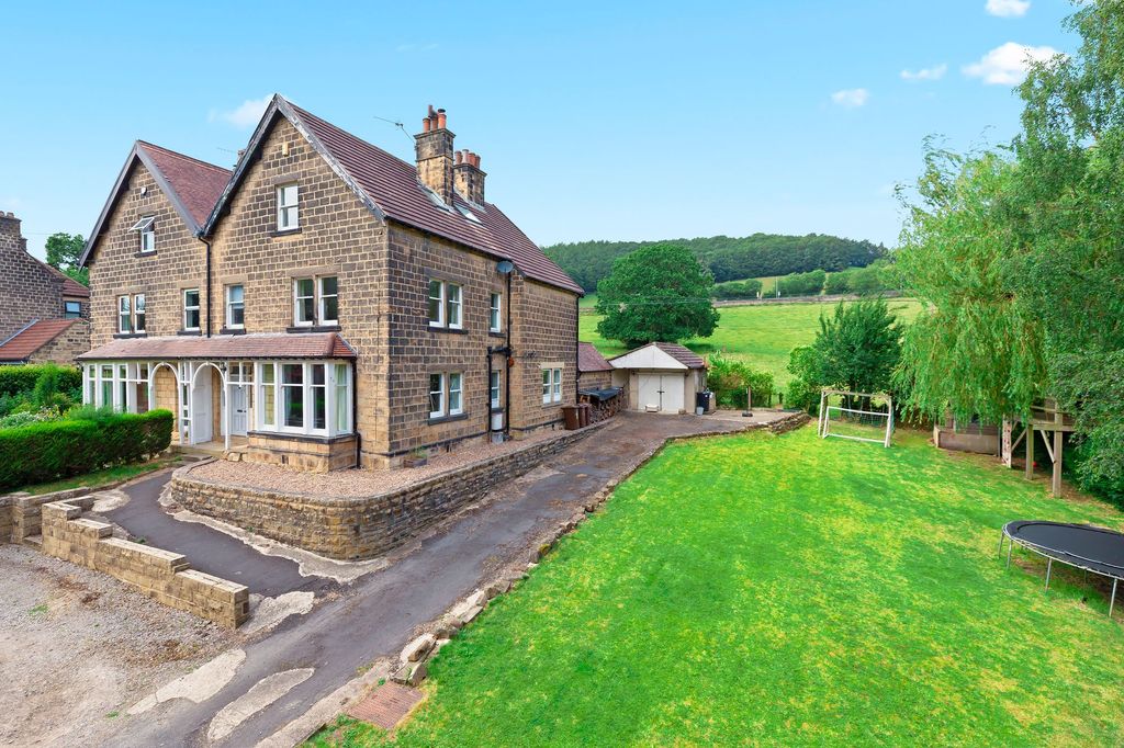 Property photo 1 of 31