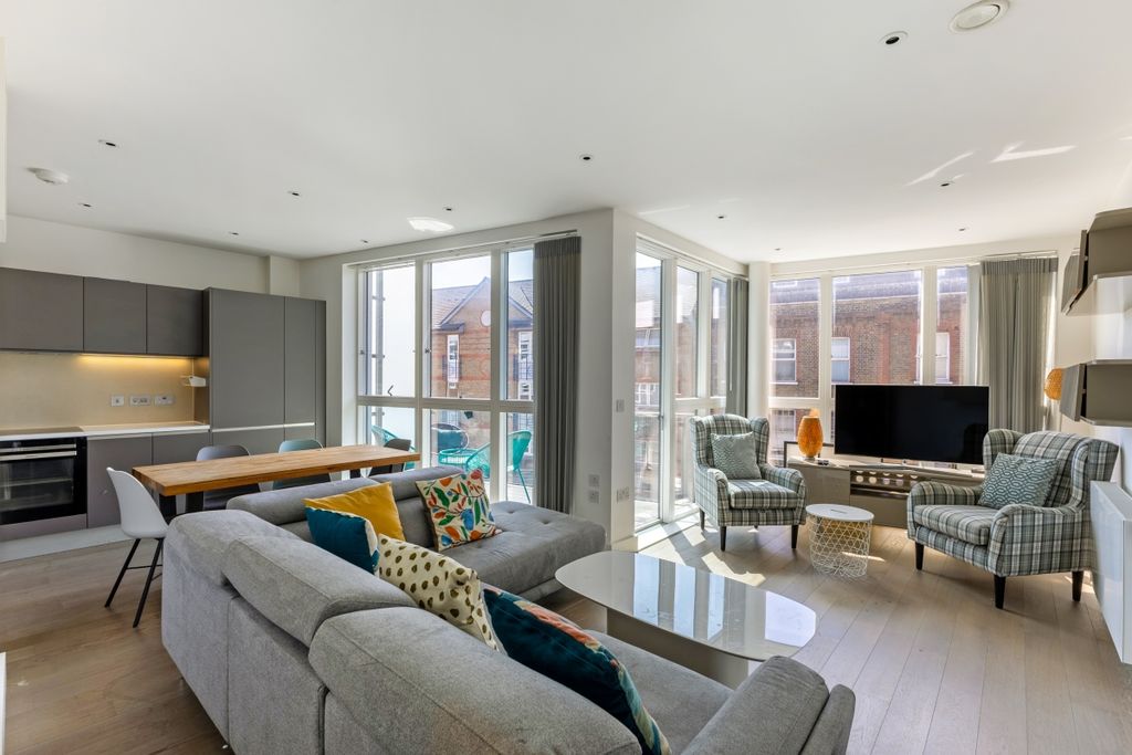 Property photo 1 of 17 112774_F