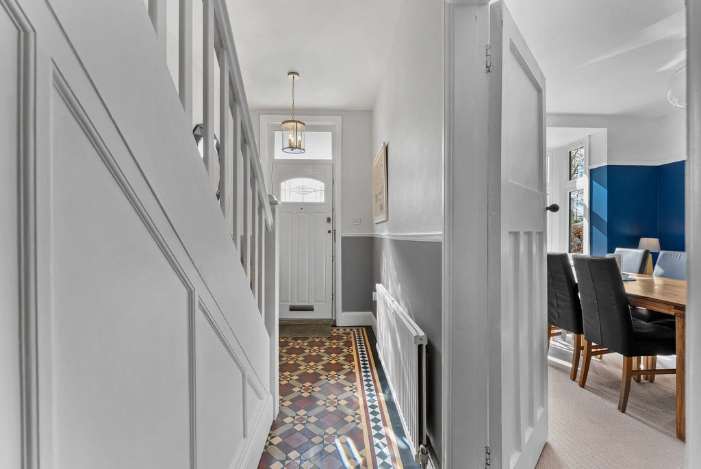 Property photo 2 of 29