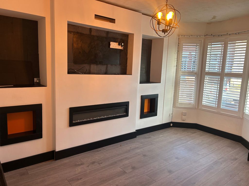 Property photo 2 of 15 Living Room