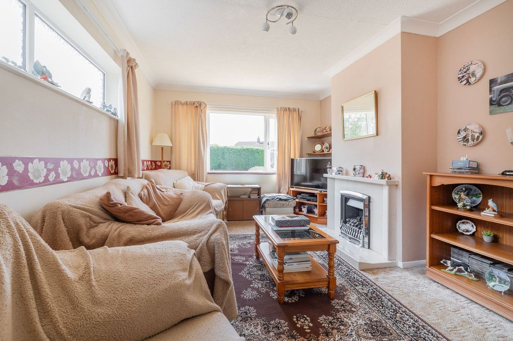 Property photo 3 of 15