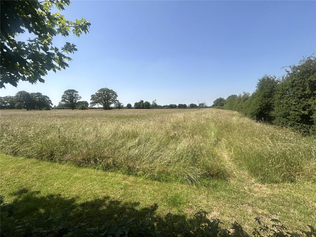 Property photo 1 of 24 Picture No. 32