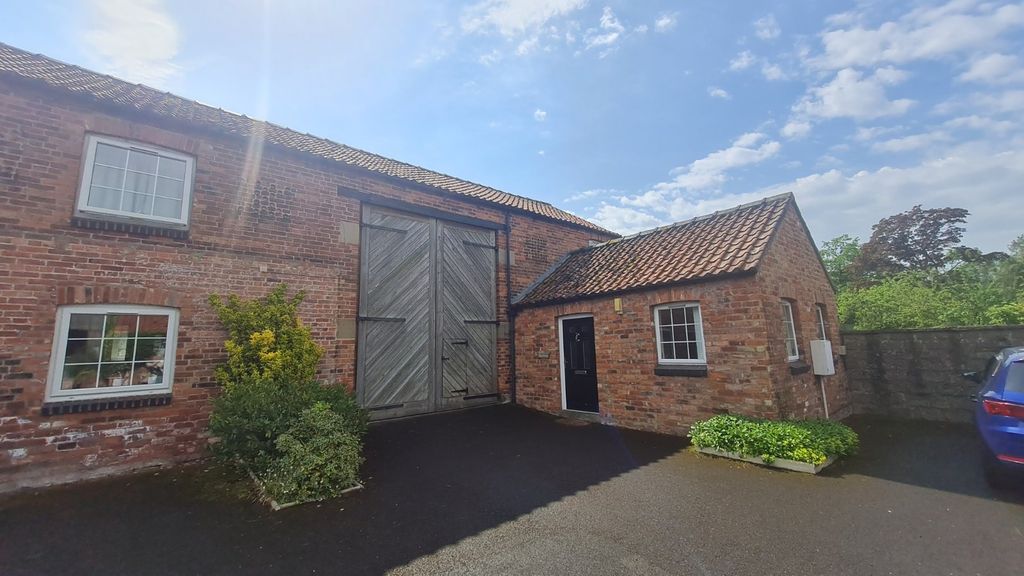Property photo 1 of 16 Picture No. 02
