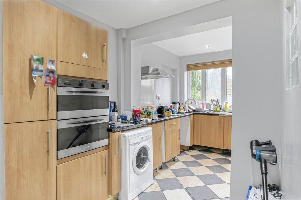 Property photo 3 of 18 Picture No. 11