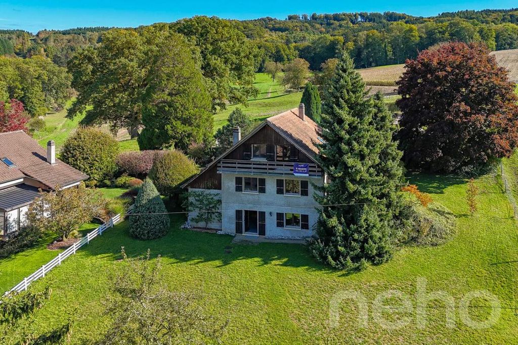 Property photo 3 of 12