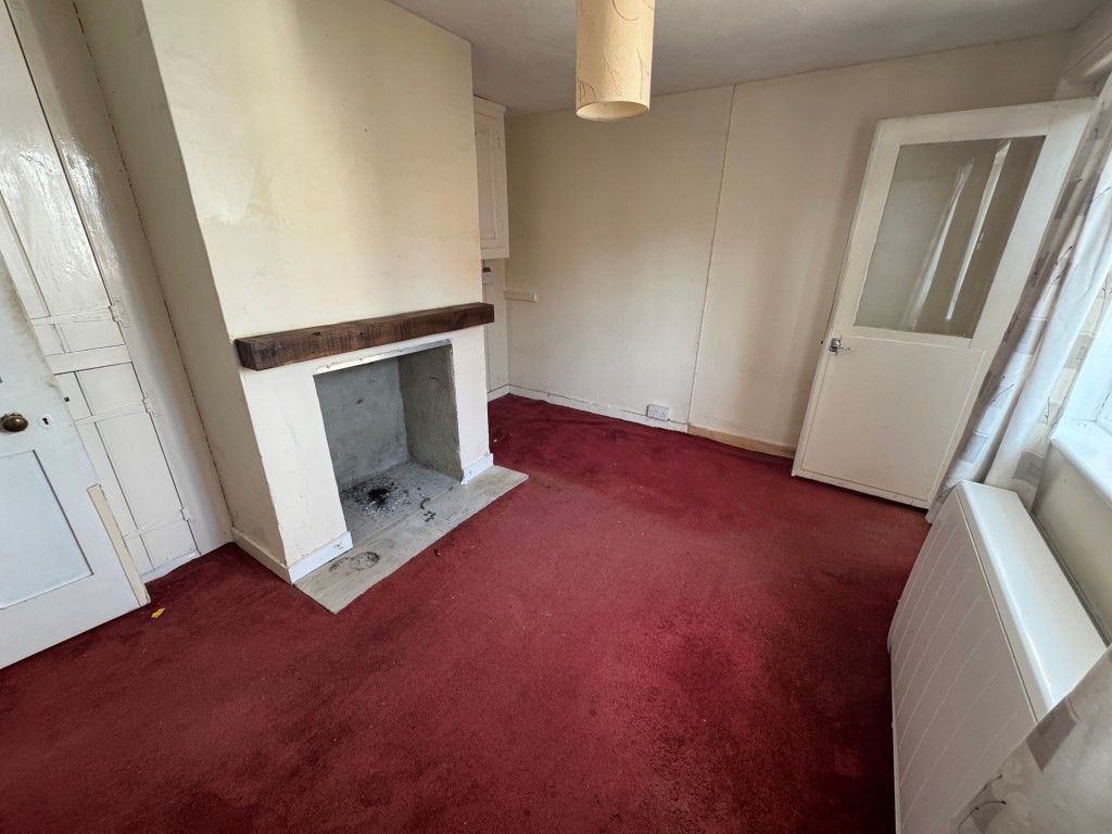 Property photo 3 of 12 Living Room