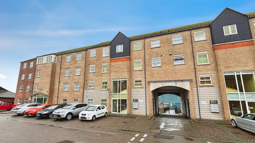 Property photo 1 of 10 Front