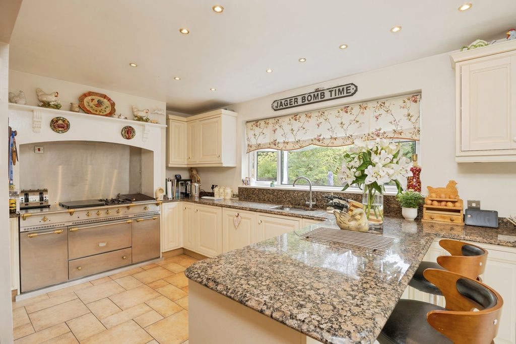 Property photo 2 of 20 Pbox-Img.Jpg