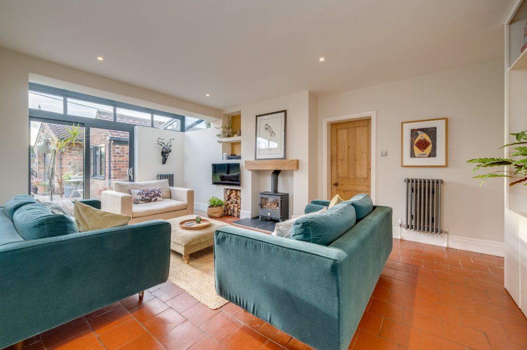 Property photo 2 of 30 Sitting Room