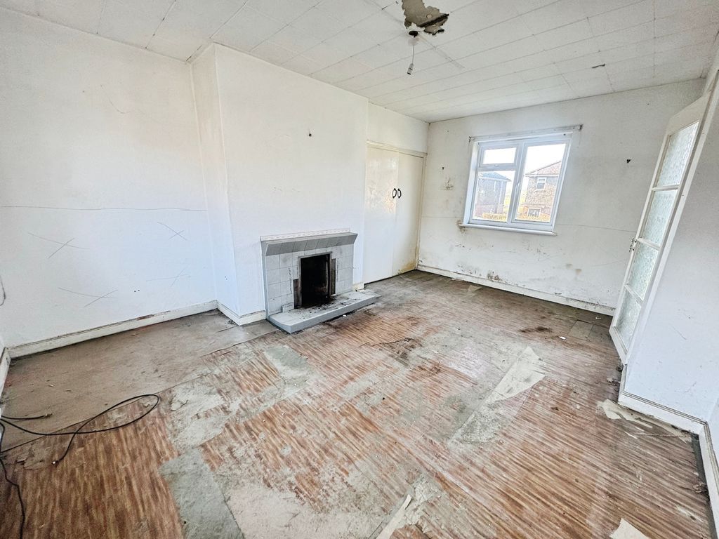 Property photo 2 of 7 Photo 7