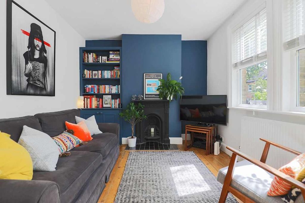 Property photo 1 of 9