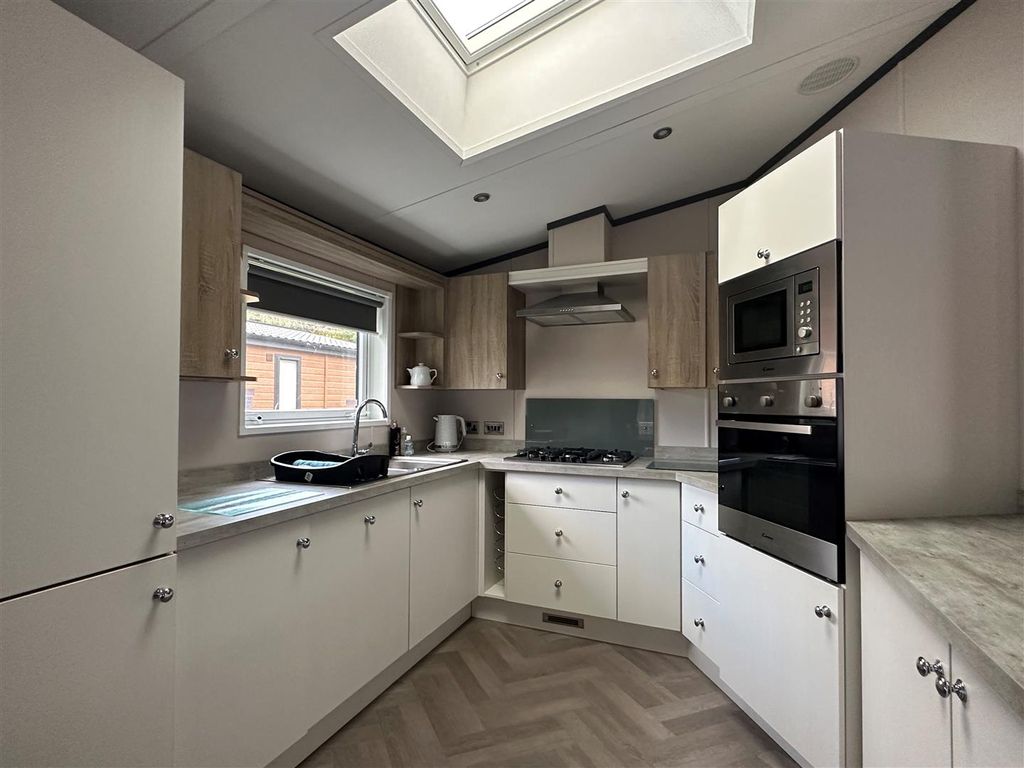 Property photo 2 of 13 13.Jpg