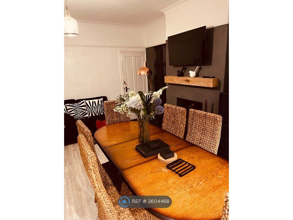 Property photo 2 of 35 Dining Area