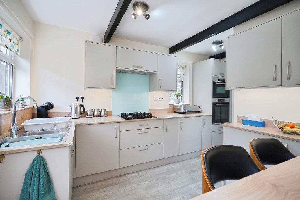 Property photo 3 of 16 Photo