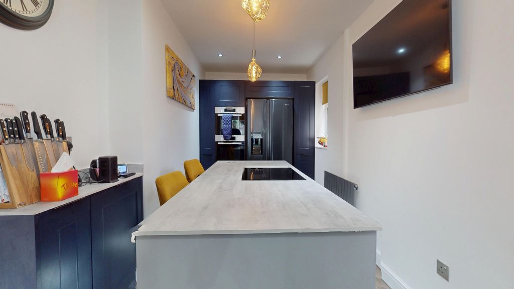 Property photo 2 of 20 4949054