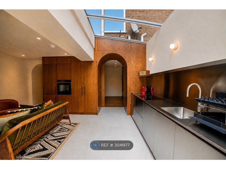 Property photo 1 of 35