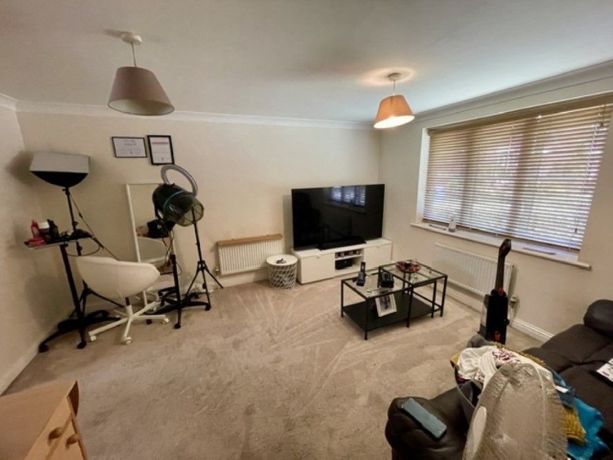 Property photo 2 of 6