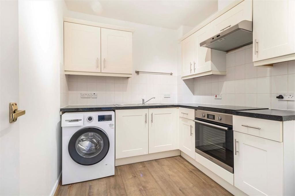 Property photo 3 of 5