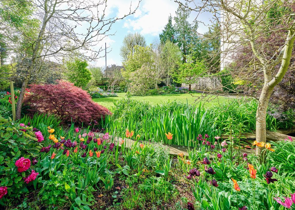 Property photo 2 of 23 Garden