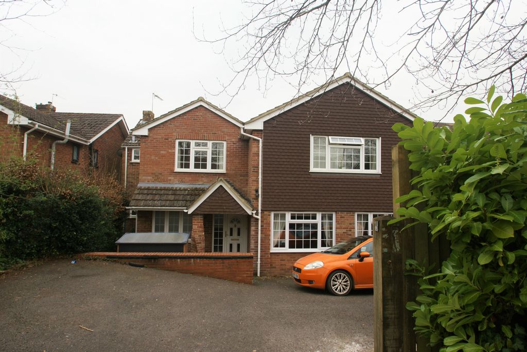 Property photo 1 of 6