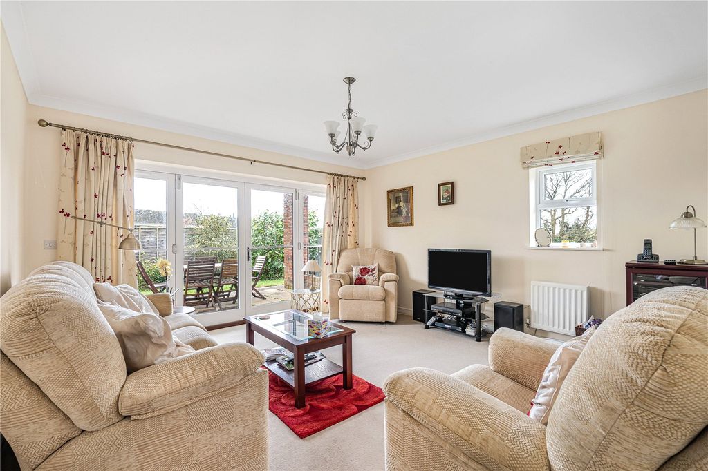 Property photo 2 of 20 Picture No. 04