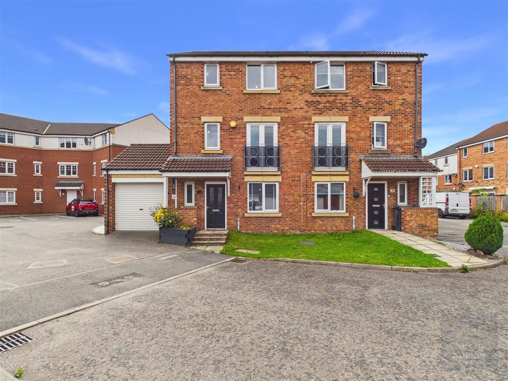 Property photo 1 of 37 Cam01858G0-Pr0322-Still003.Jpg