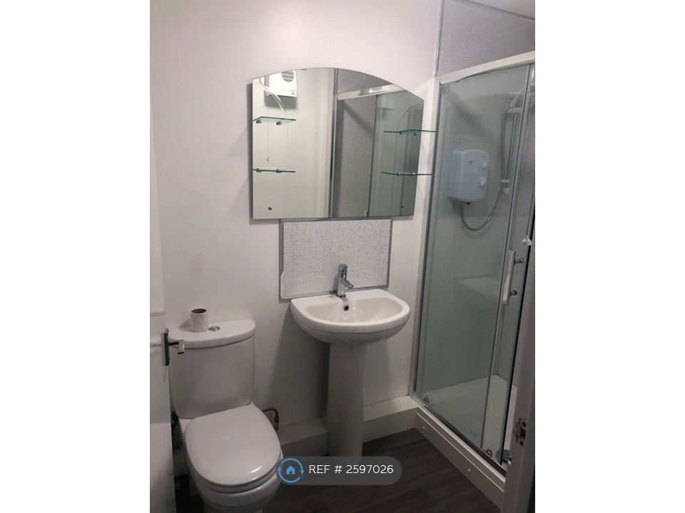 Property photo 2 of 4 Bathroom
