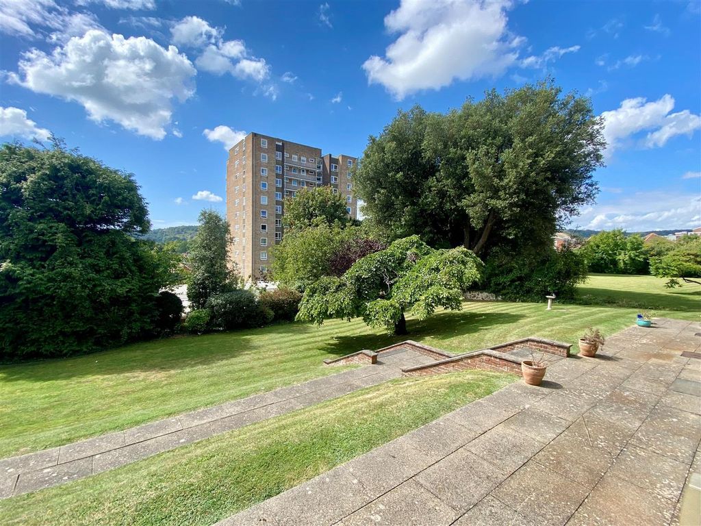 Property photo 2 of 13 14.Jpg