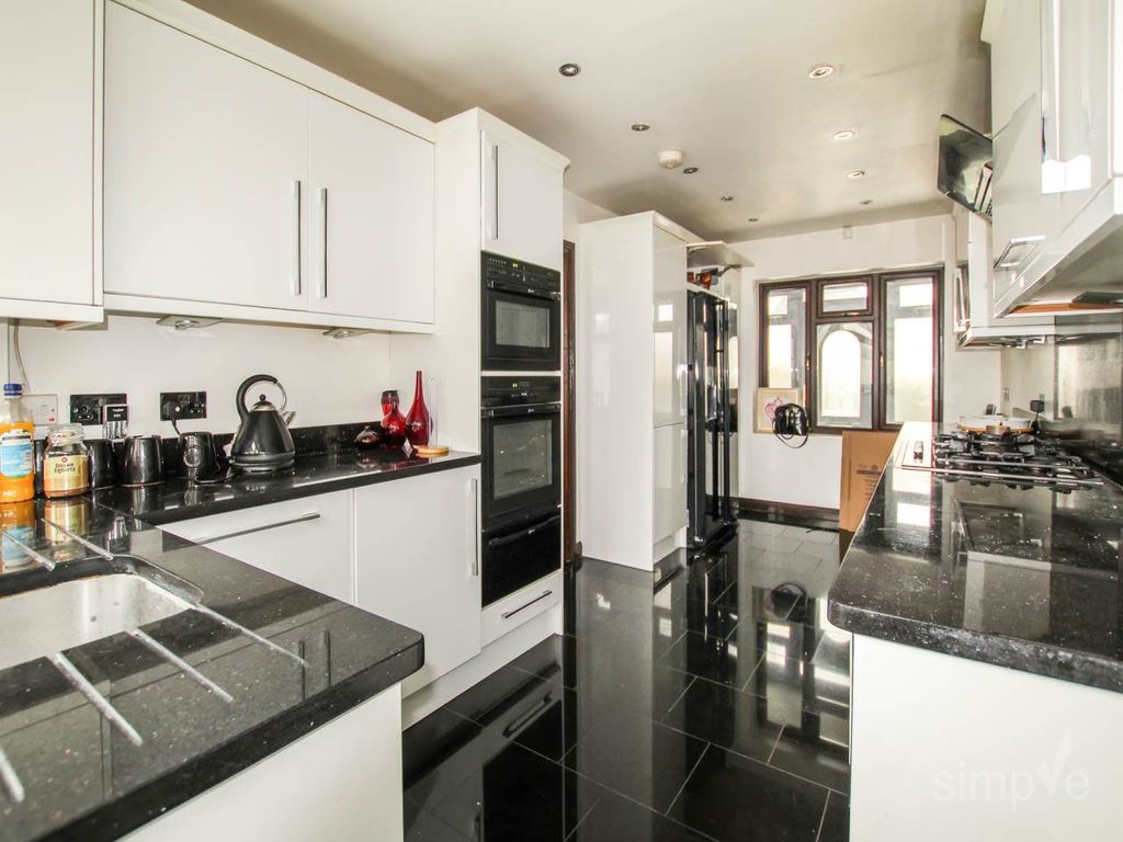 Property photo 1 of 12 1