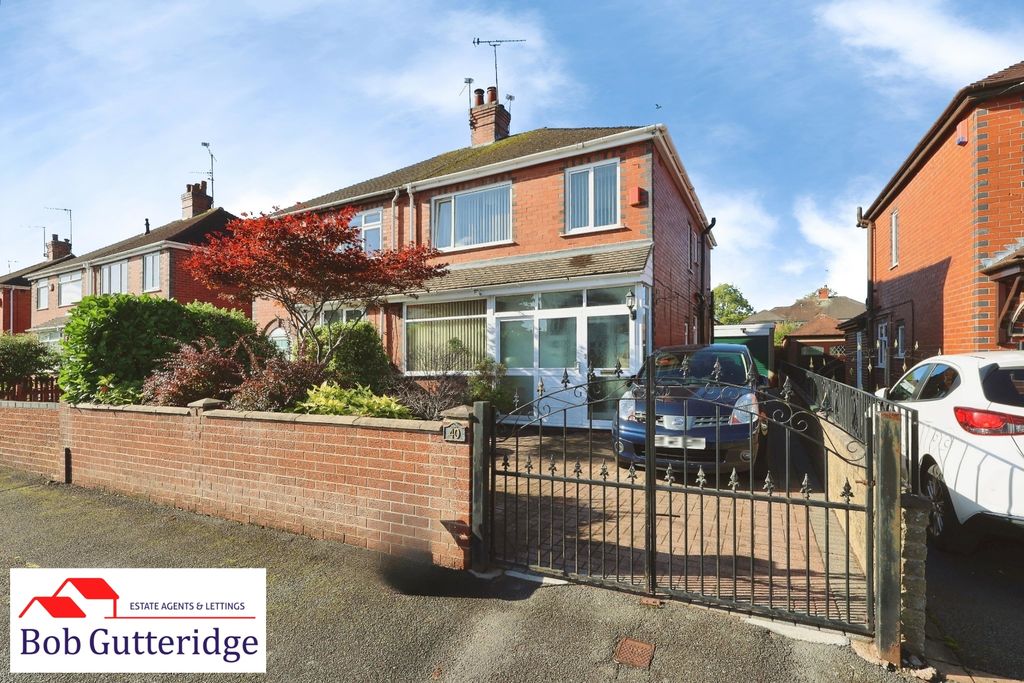 Property photo 1 of 32 Pbox-Img.Jpg