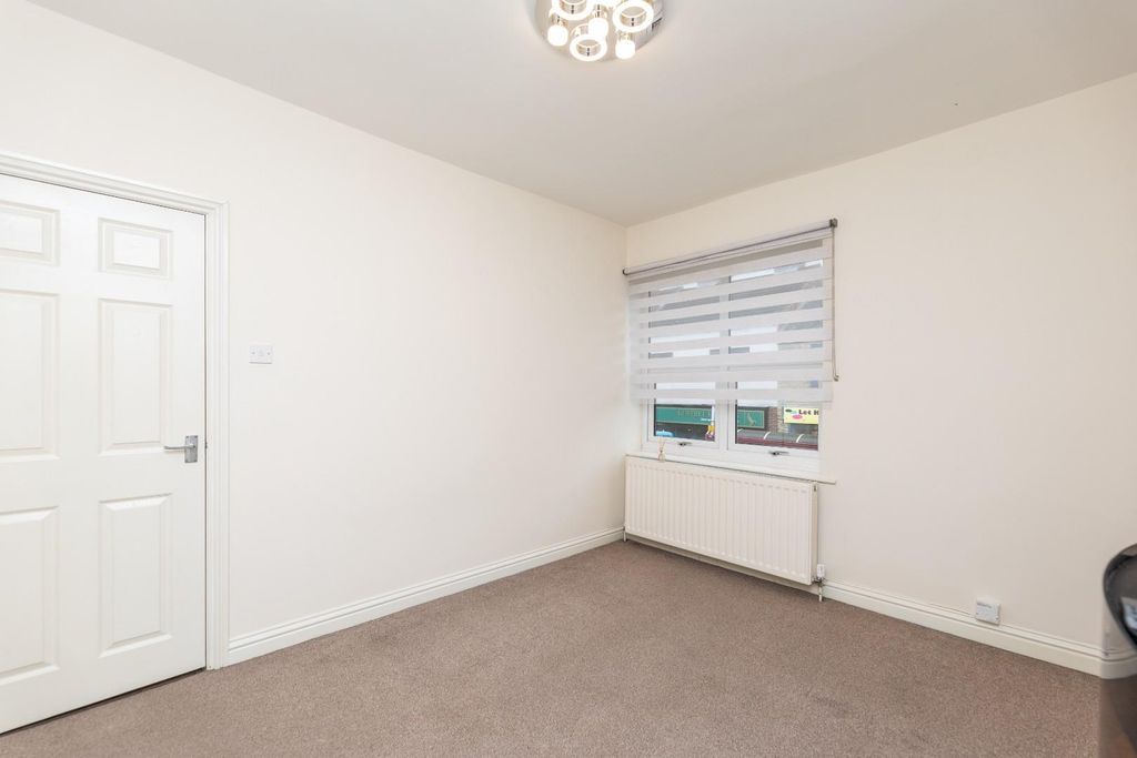 Property photo 3 of 10 Img_5006.Jpg